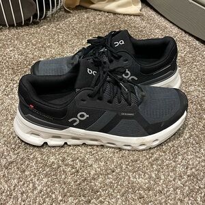 Like new! On Cloudrunner 2. Eclipse/Black W11/M9.5